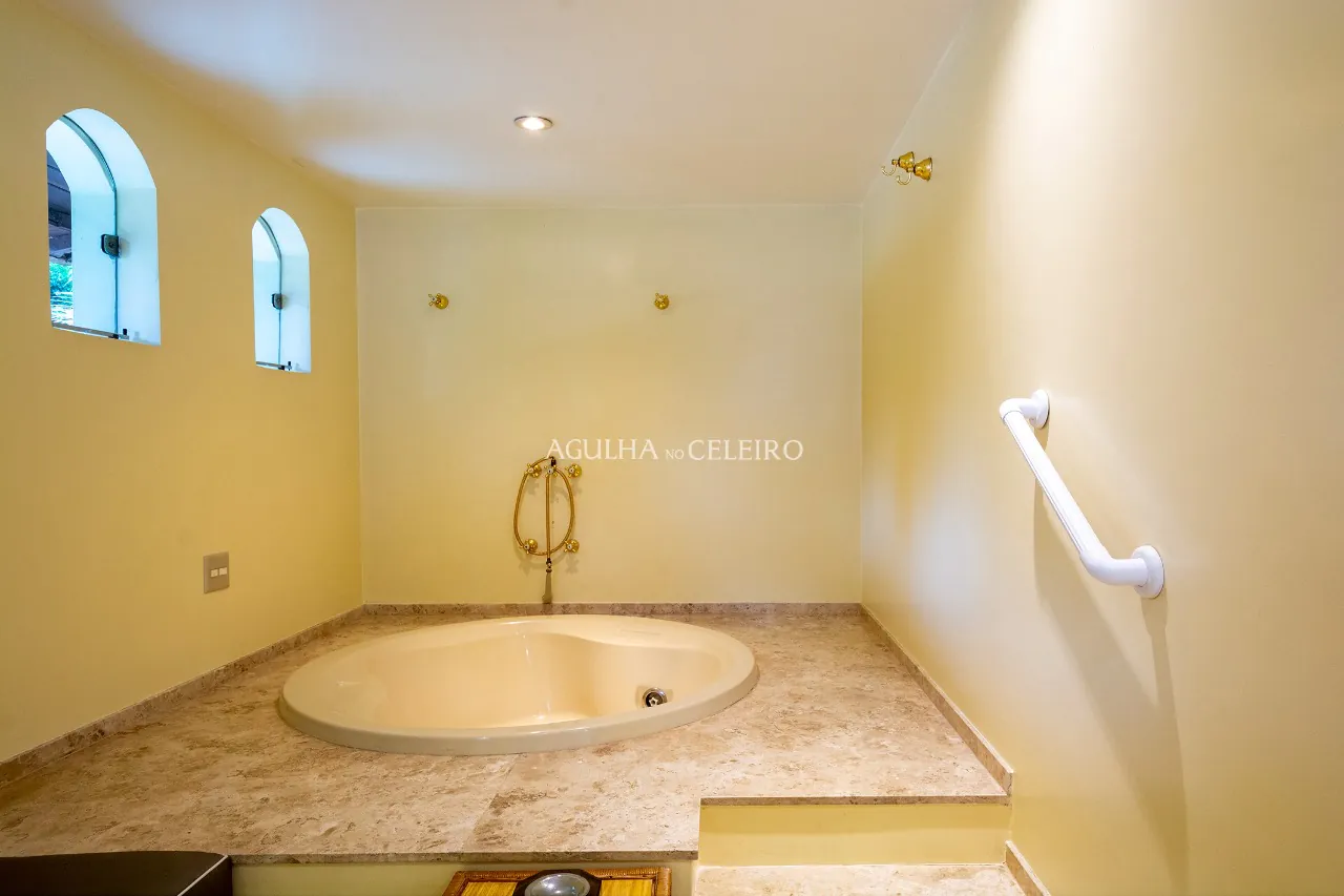 Casa exuberante na parte plano do bairro! – 13450 - DSC_2018