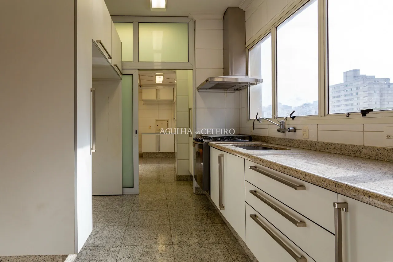 Um maravilhoso Garden com vista para o parque Ibirapuera – 13580