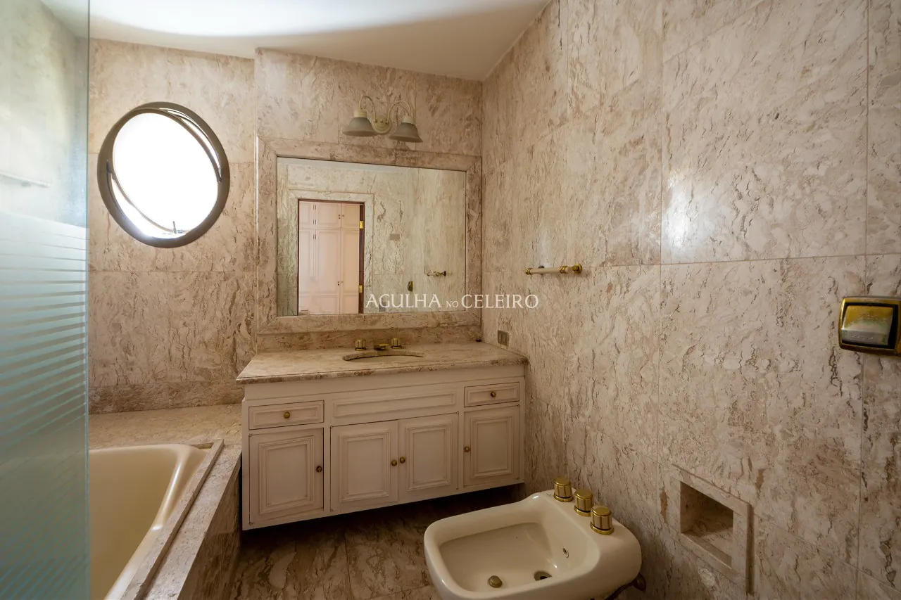 Condomínio elegante neo-clássico, com todo conforto e segurança no Jardim Paulista. – 13708