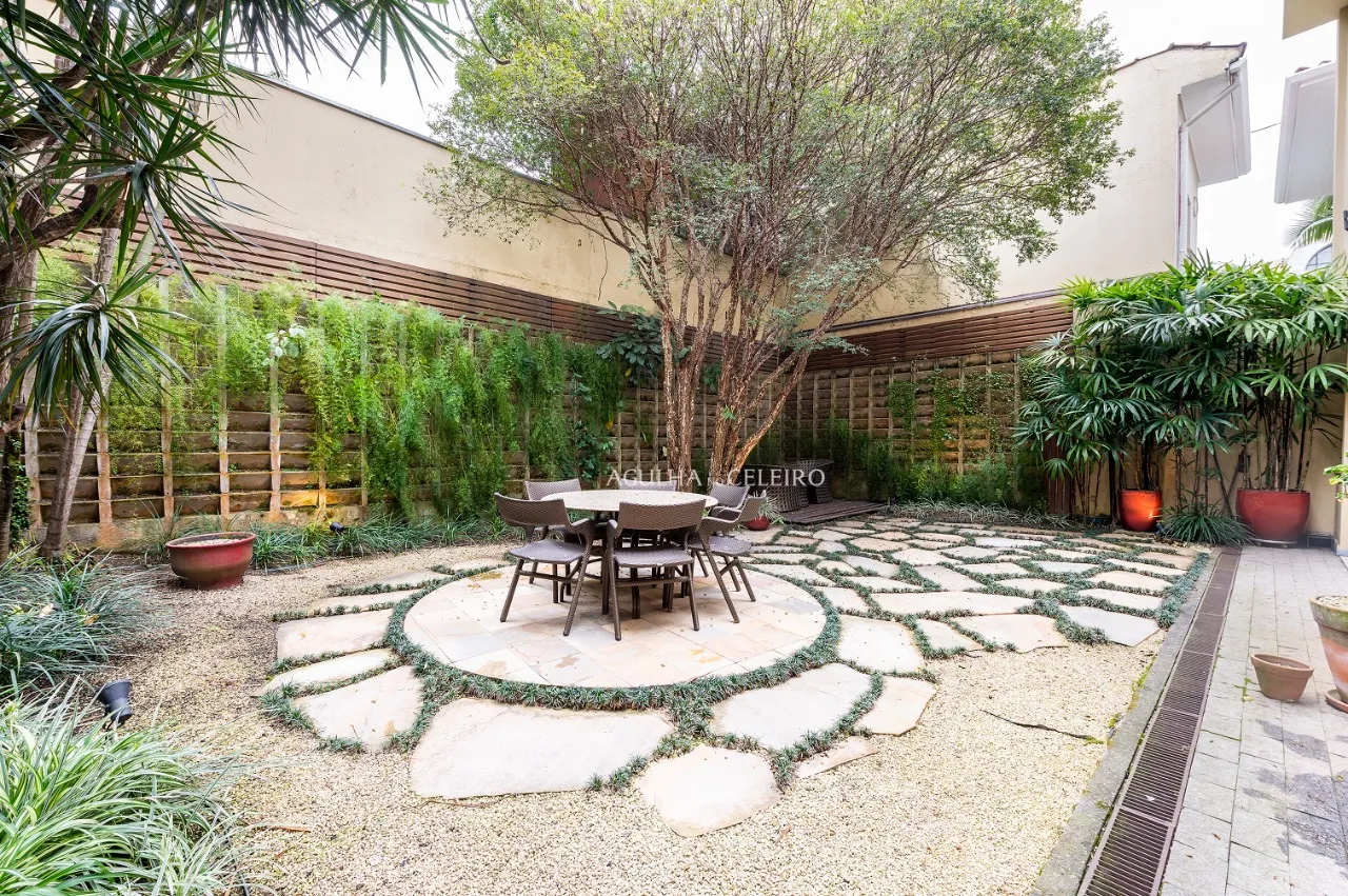 Venda/Jardim Europa: Ampla e com muita luz! – 9749