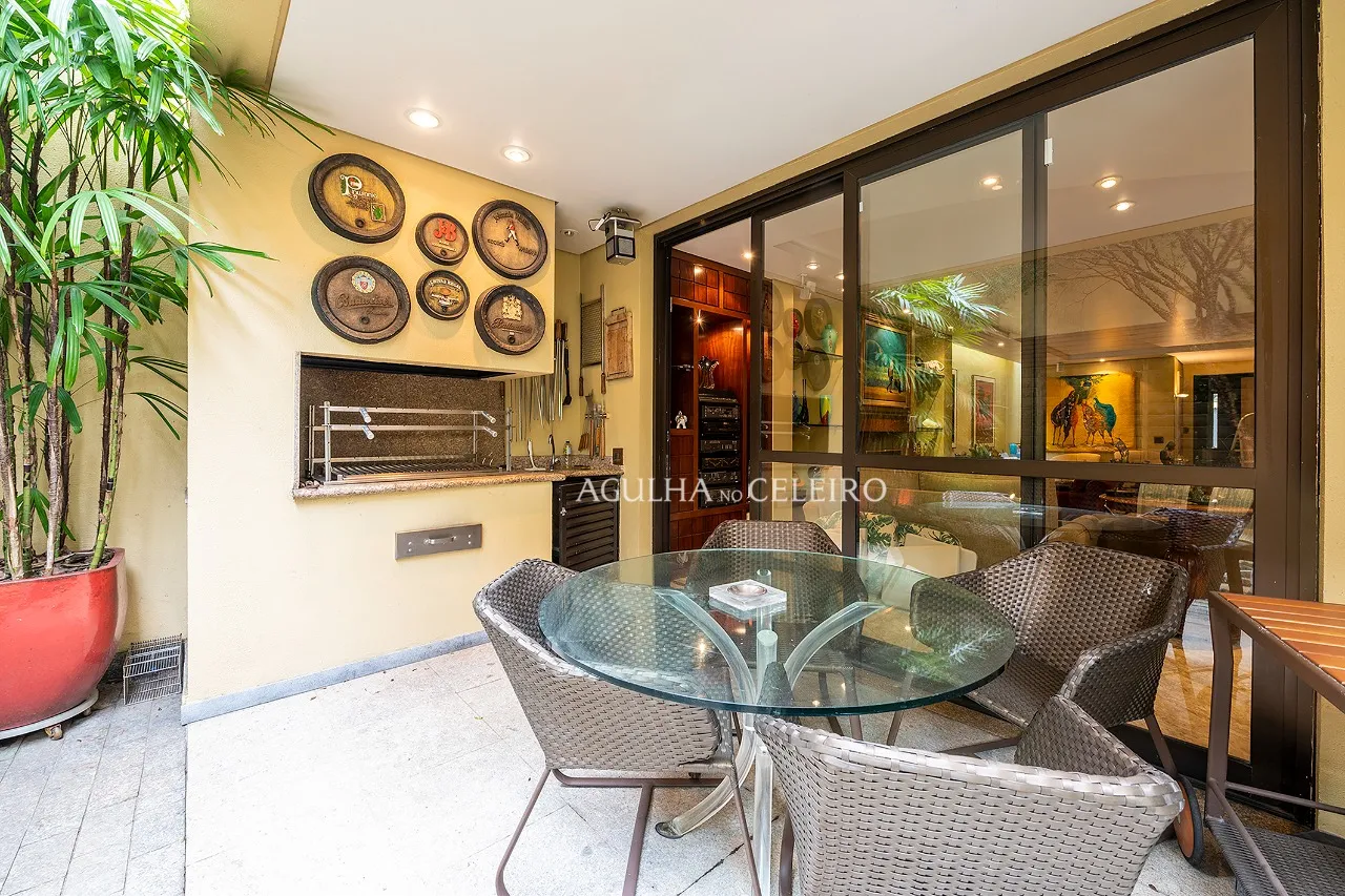 Venda/Jardim Europa: Ampla e com muita luz! – 9749