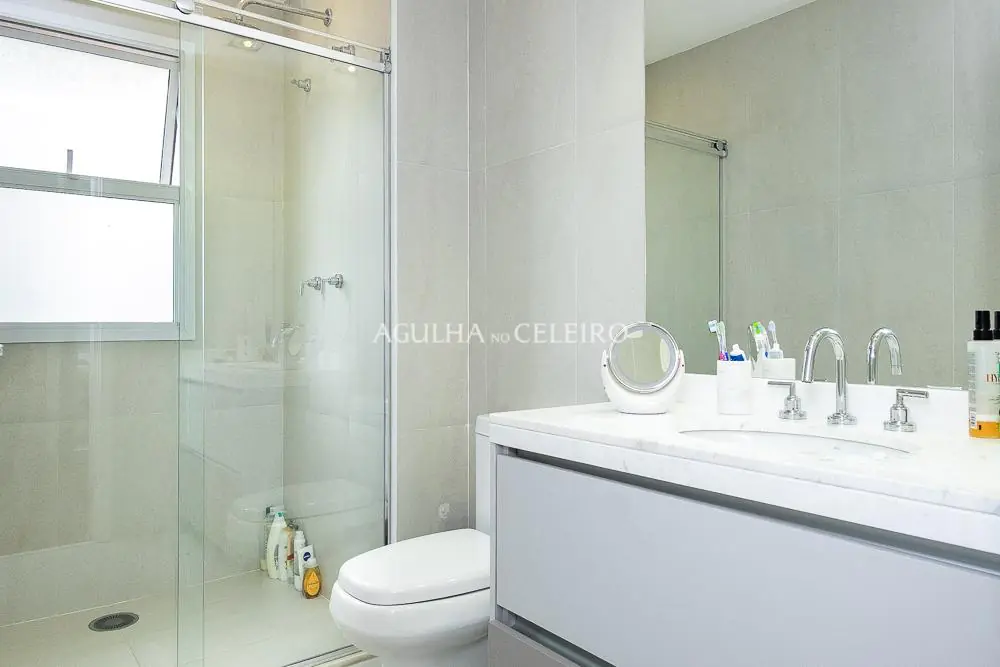 Venda/Brooklin: prédio moderno, perfil executivo e pé direito duplo! – AP5559