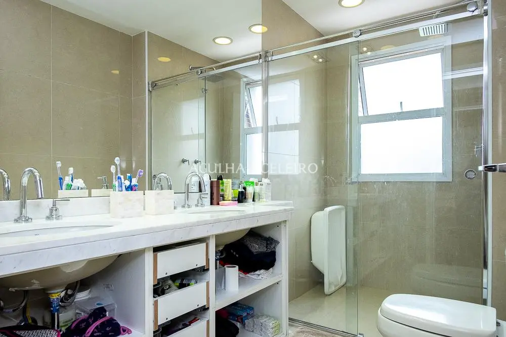 Venda/Brooklin: prédio moderno, perfil executivo e pé direito duplo! – AP5559