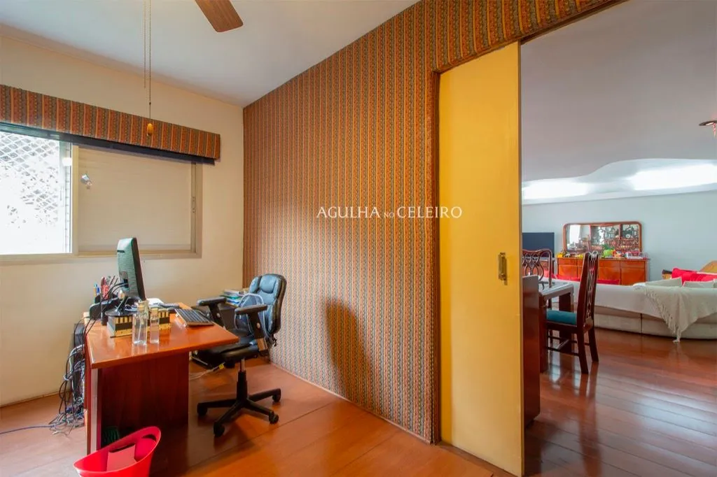 Venda/Moema: oportunidade para reforma, 04 quartos, 03 suíte e quadra de tênis! – AP6737