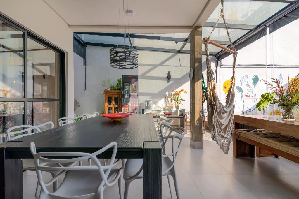 Venda/Moema: Casa Novinha e Apaixonante! – CA1181