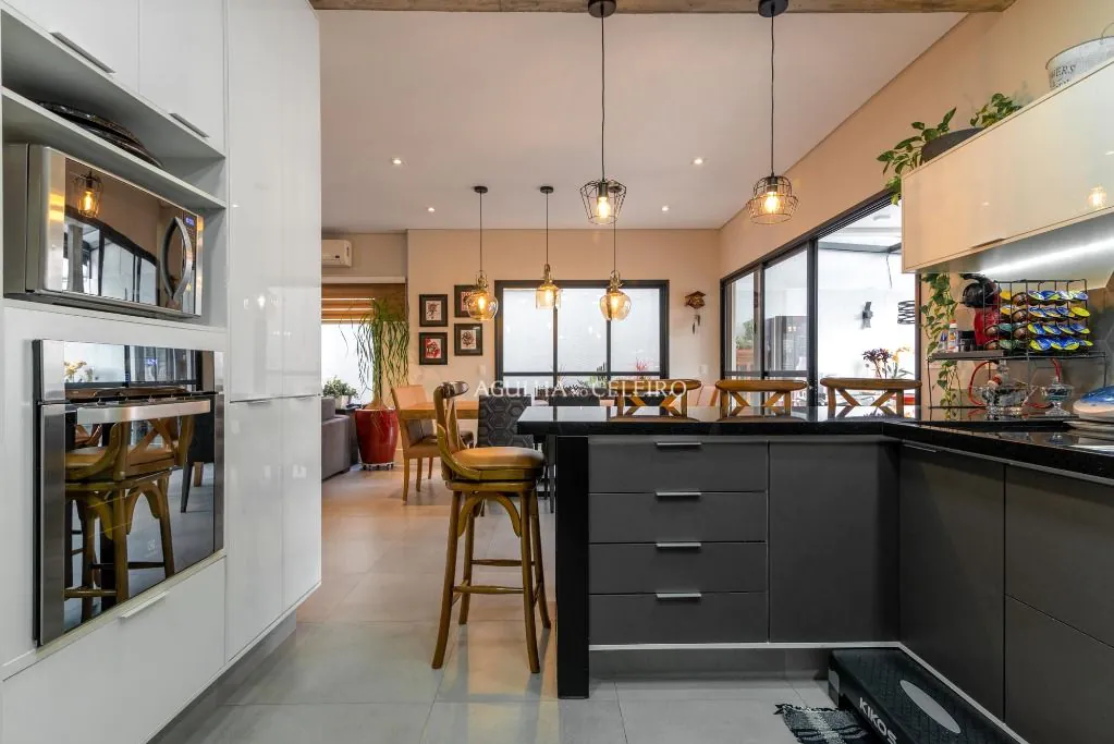 Venda/Moema: Casa Novinha e Apaixonante! – CA1181