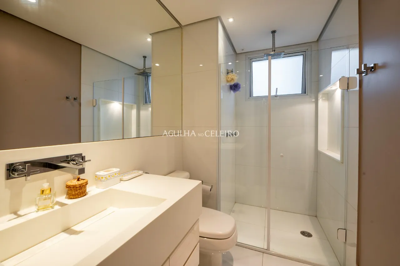 Apartamento em condomínio sofisticado e moderno à venda no Campo Belo. – 13722