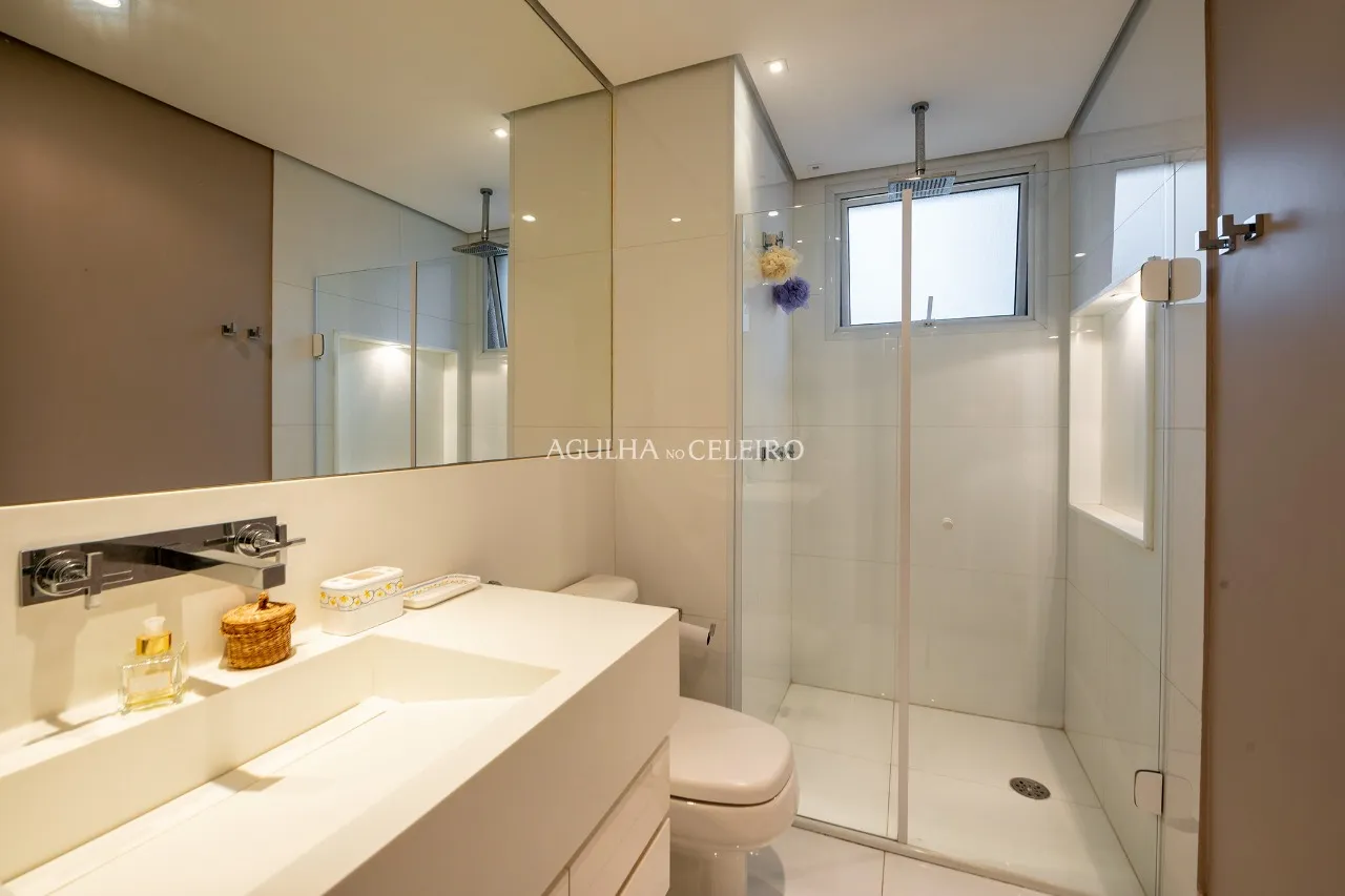 Apartamento em condomínio sofisticado e moderno à venda no Campo Belo. – 13722