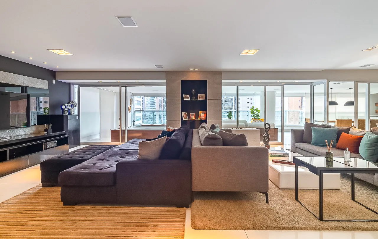 Apartamento com projeto iluminado e cheio de beleza, em condomínio clube, no melhor de Moema. – 13976