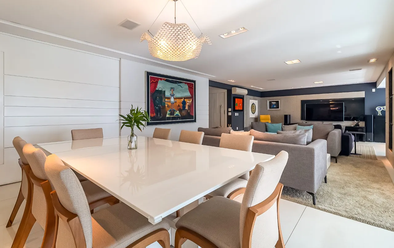 Apartamento com projeto iluminado e cheio de beleza, em condomínio clube, no melhor de Moema. – 13976