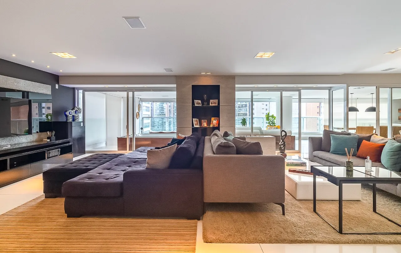 Apartamento com projeto iluminado e cheio de beleza, em condomínio clube, no melhor de Moema. – 13976