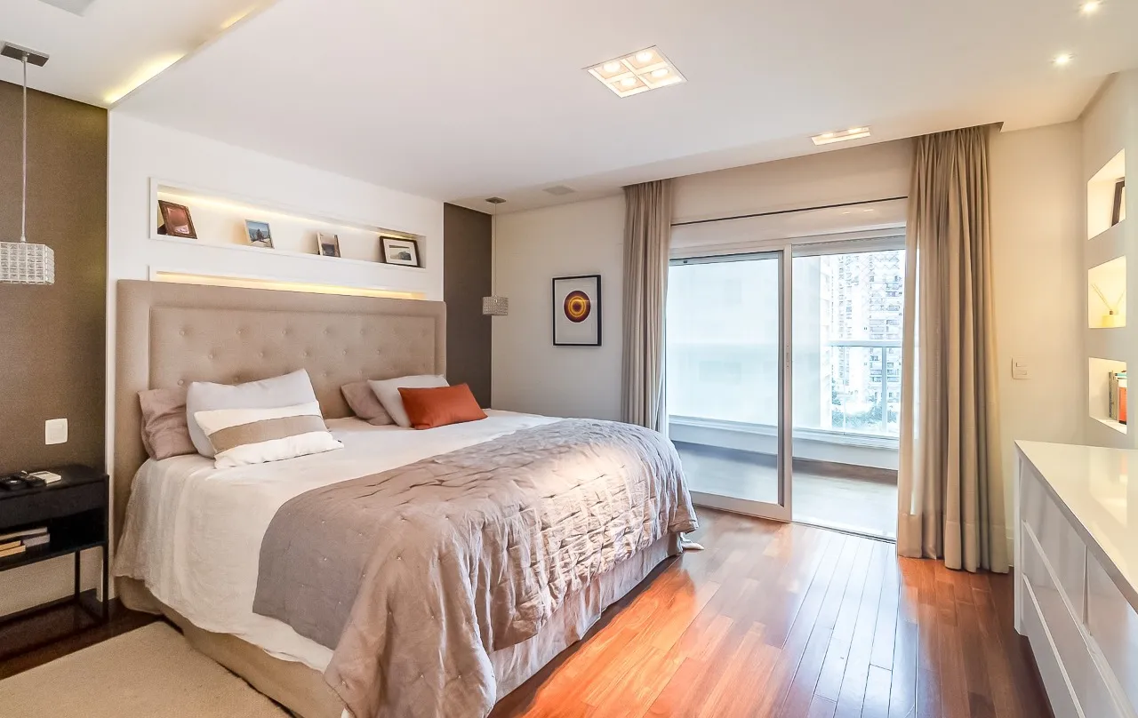 Apartamento com projeto iluminado e cheio de beleza, em condomínio clube, no melhor de Moema. – 13976