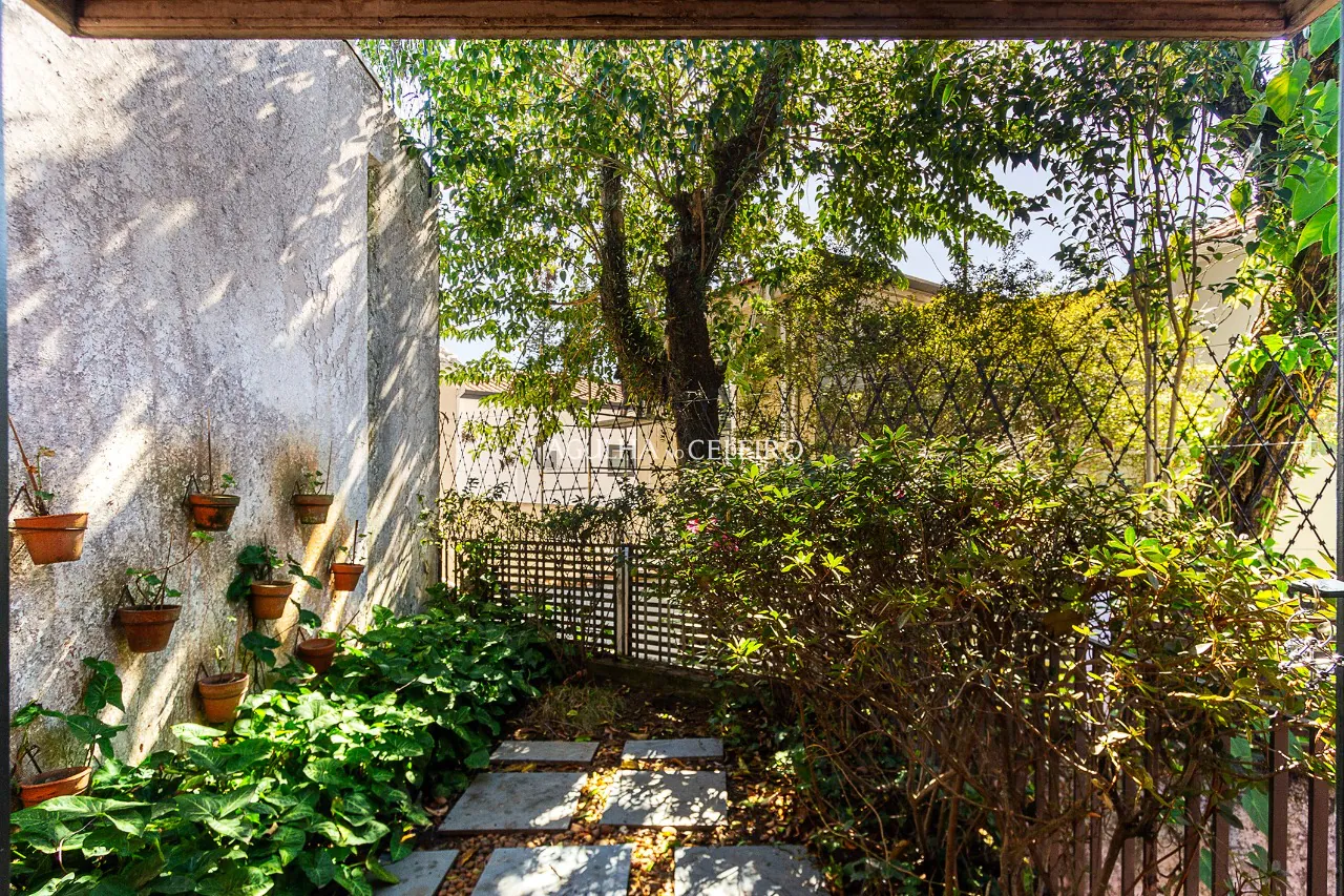 casa-para-deixar-do-seu-jeito-no-melhor-pedaco-do-jardim-europa-14106-10