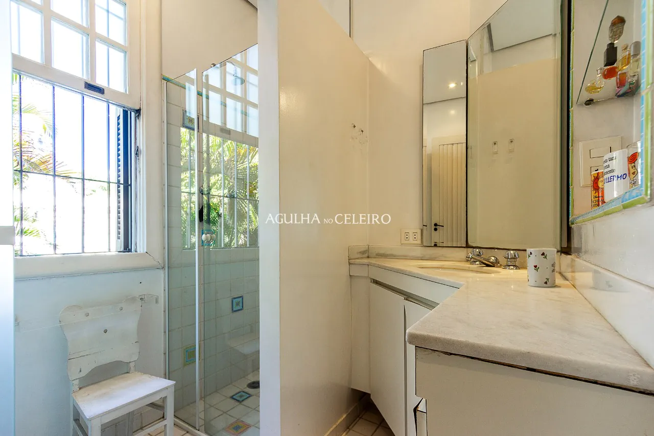 casa-para-deixar-do-seu-jeito-no-melhor-pedaco-do-jardim-europa-14106-12