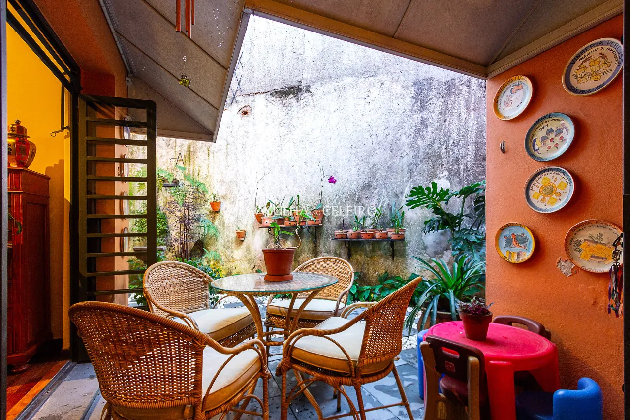 casa-para-deixar-do-seu-jeito-no-melhor-pedaco-do-jardim-europa-14106-2