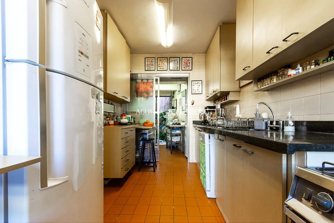 casa-para-deixar-do-seu-jeito-no-melhor-pedaco-do-jardim-europa-14106-7