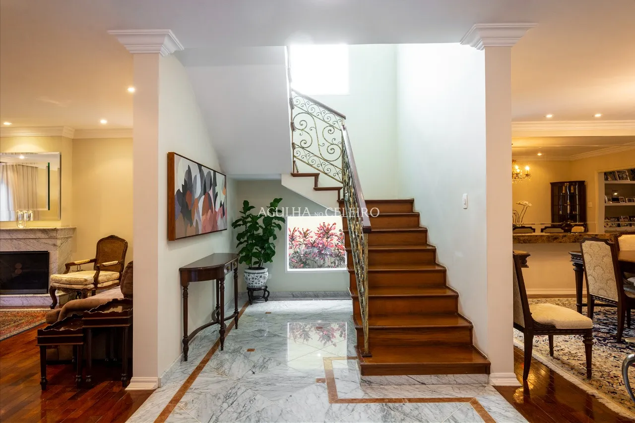 Casa deliciosa a 100 metros do Parque Ibirapuera à venda no Jardim Luzitânia. – 14134