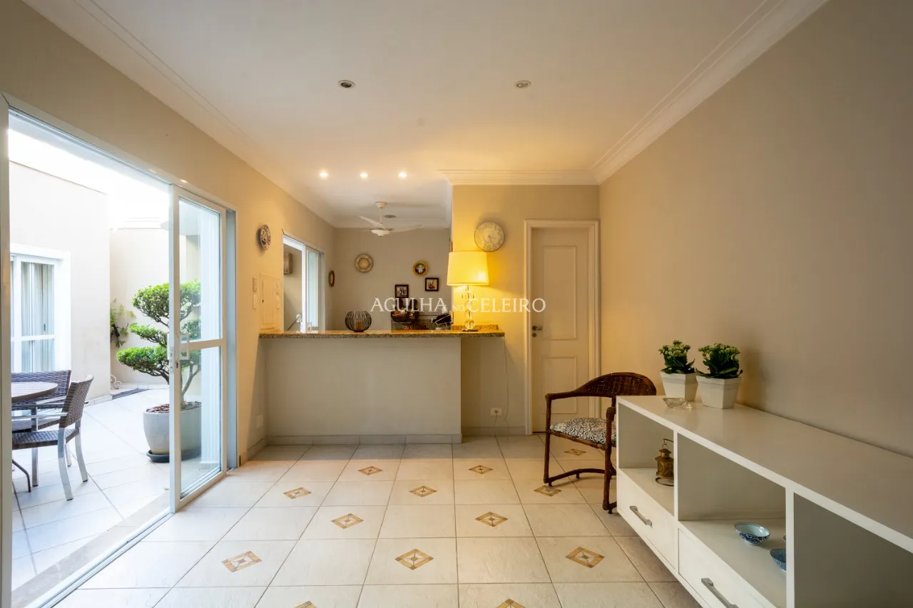 Casa deliciosa a 100 metros do Parque Ibirapuera à venda no Jardim Luzitânia. – 14134