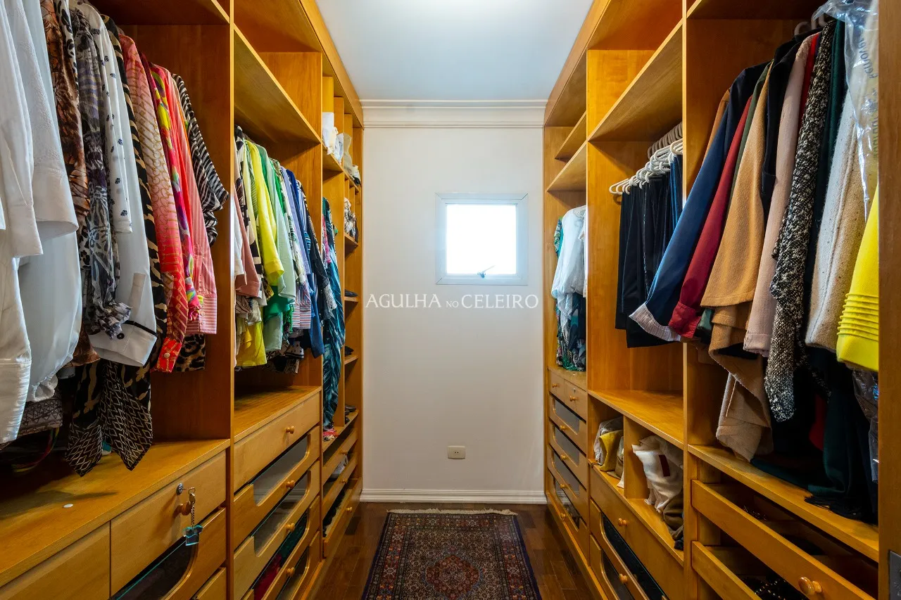 Casa deliciosa a 100 metros do Parque Ibirapuera à venda no Jardim Luzitânia. – 14134