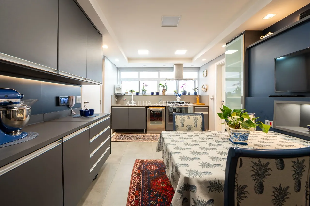 Lindo apartamento inteiramente reformado na parte plana do Jardim América! – 12615