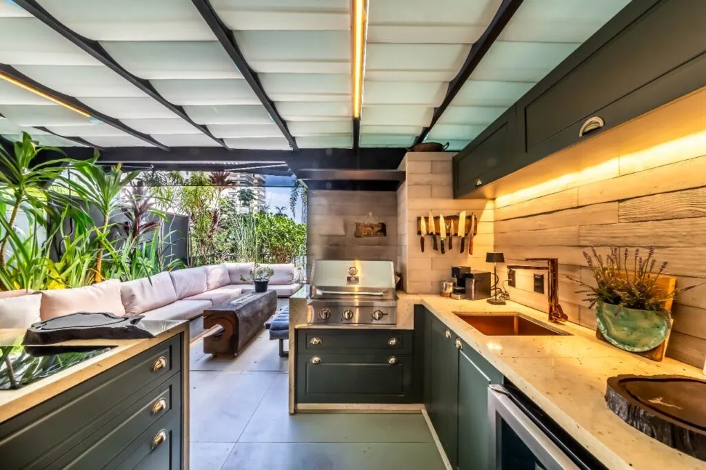 Casa em condomínio com projeto assinado e terraço perfeito para receber amigos, no Itaim Bibi – 12814