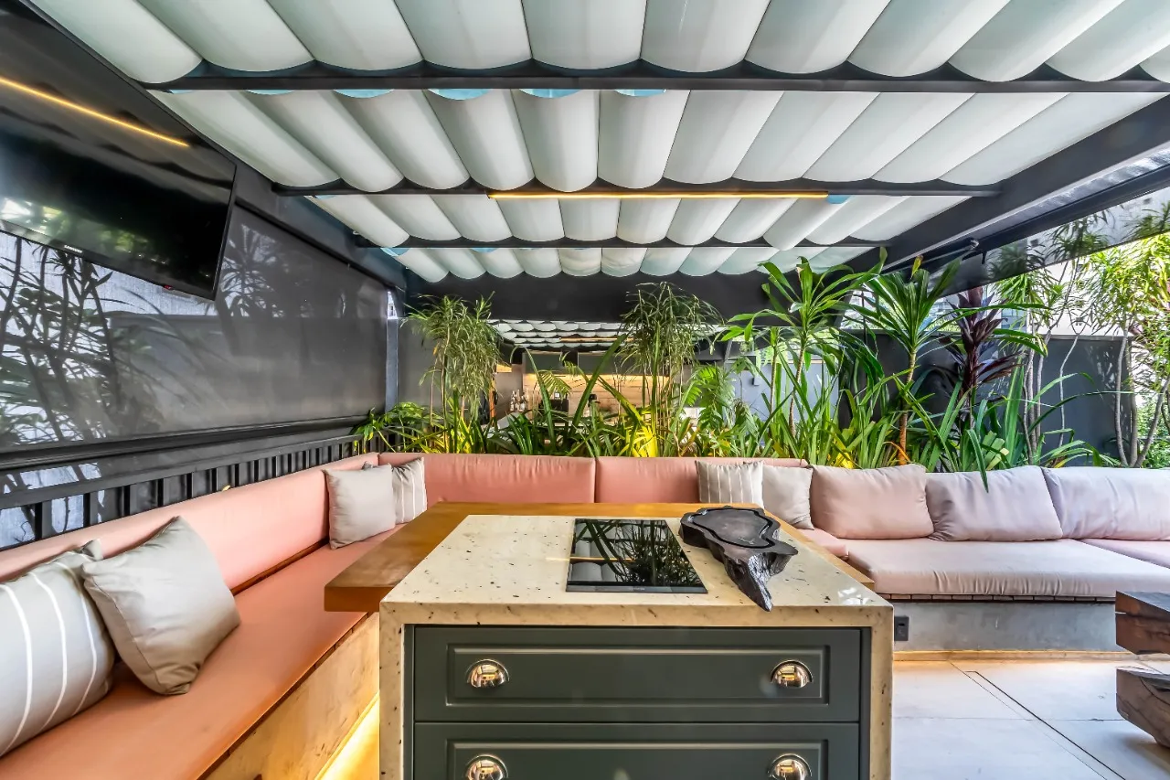 Casa em condomínio com projeto assinado e terraço perfeito para receber amigos, no Itaim Bibi – 12814