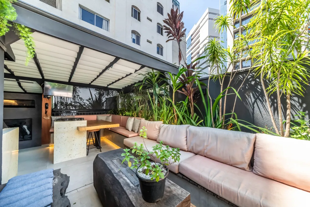 Casa em condomínio com projeto assinado e terraço perfeito para receber amigos, no Itaim Bibi – 12814