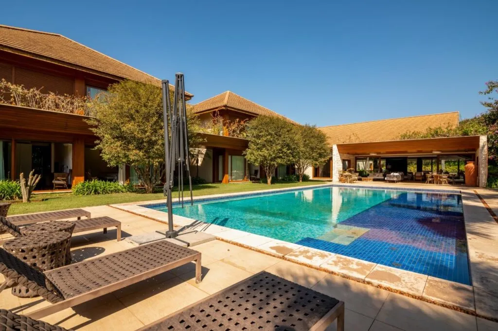 Casa impecável na Fazenda Boa Vista para receber em grande estilo. – 13582