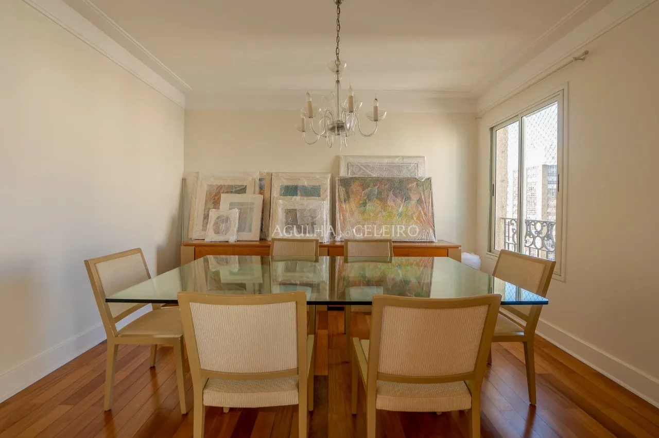 Apartamento espaçoso à venda no Jardim América – 17138