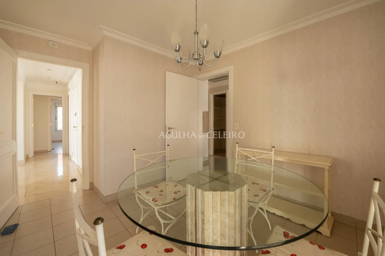 Apartamento espaçoso à venda no Jardim América – 17138