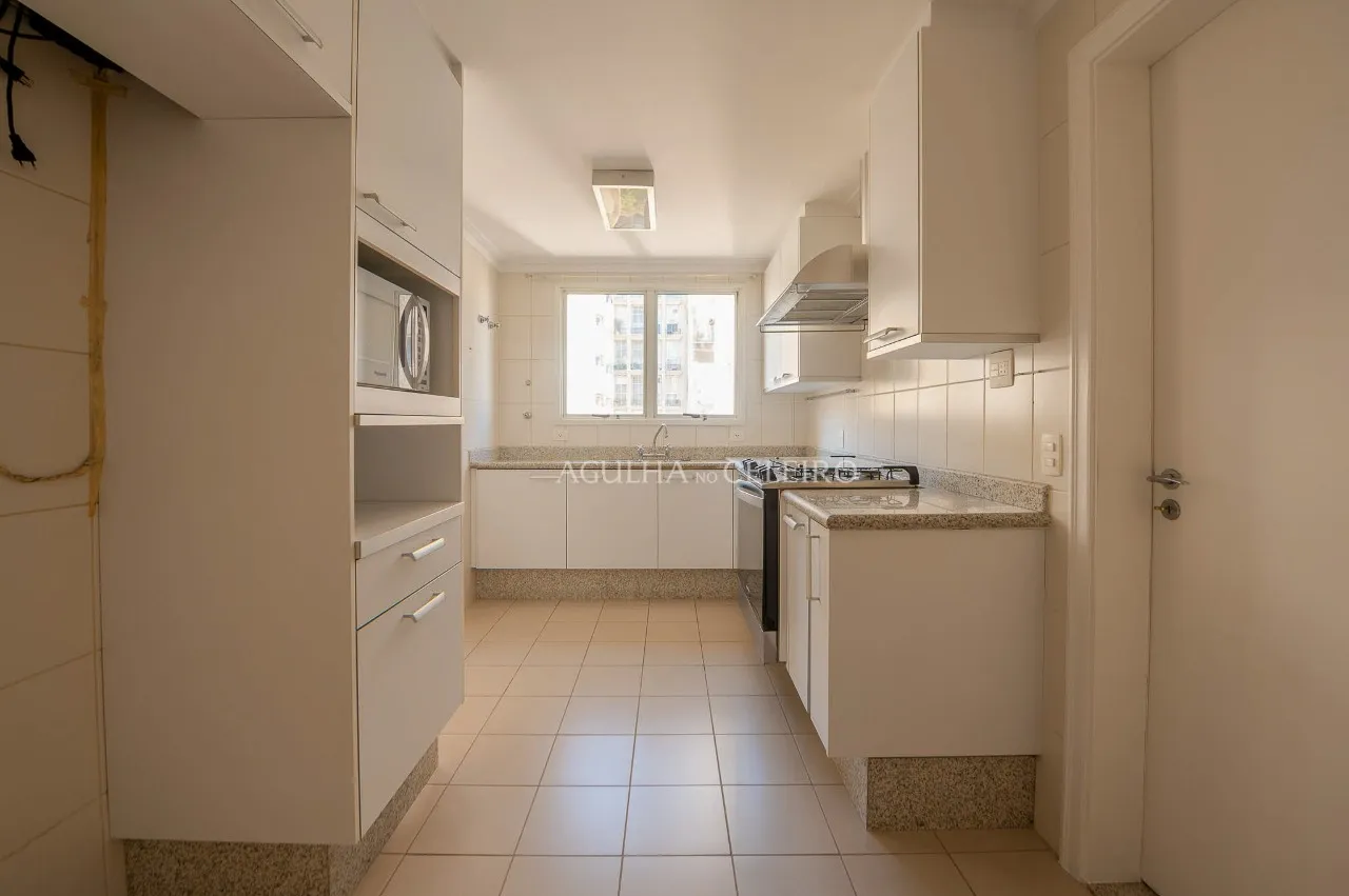 Apartamento espaçoso à venda no Jardim América – 17138