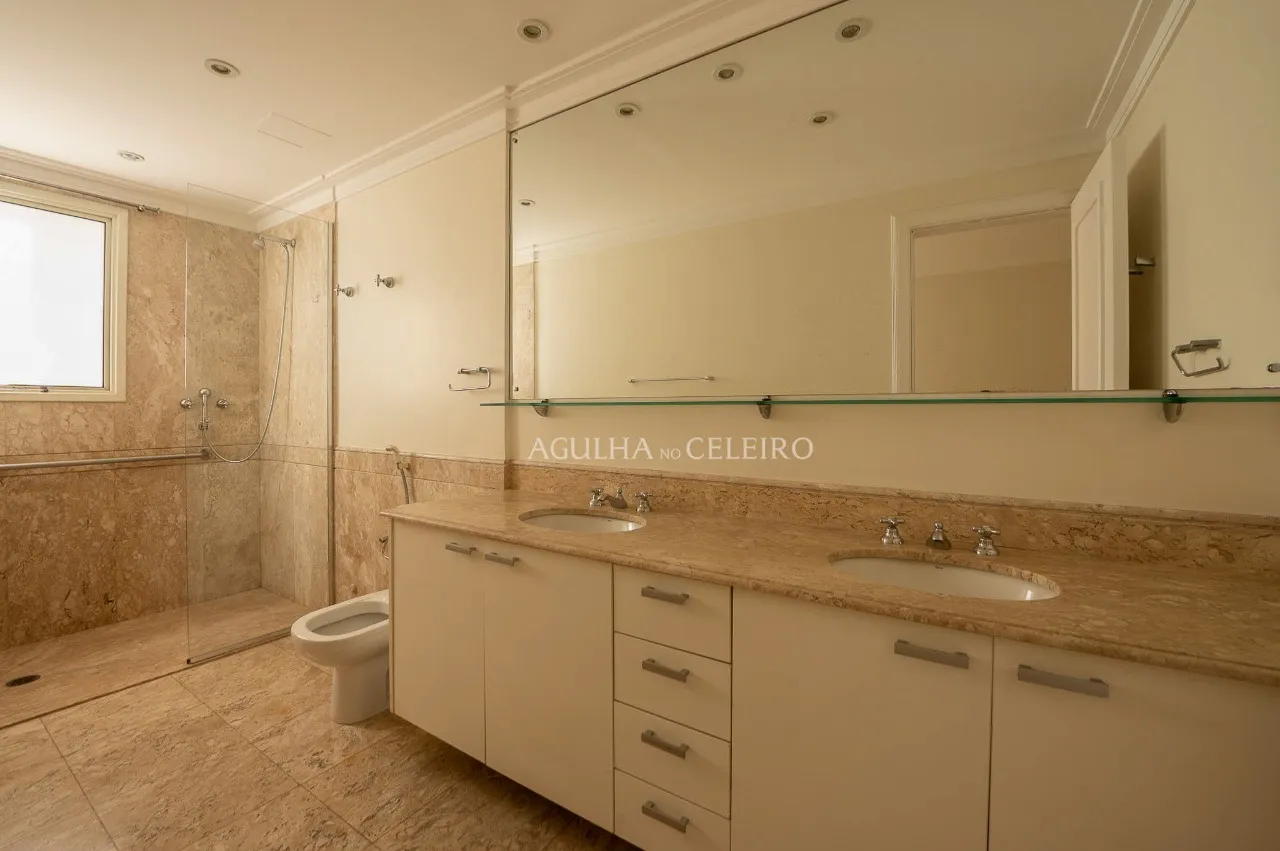 Apartamento espaçoso à venda no Jardim América – 17138