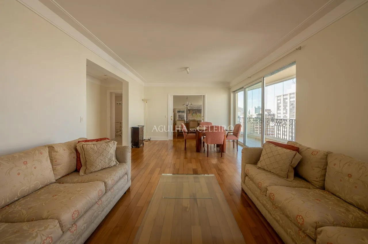 Apartamento espaçoso à venda no Jardim América – 17138