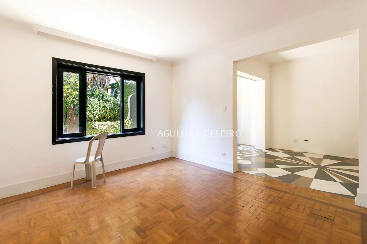 Casa estilo neoclássico em localização cobiçada! – 9478 - DSC_3910