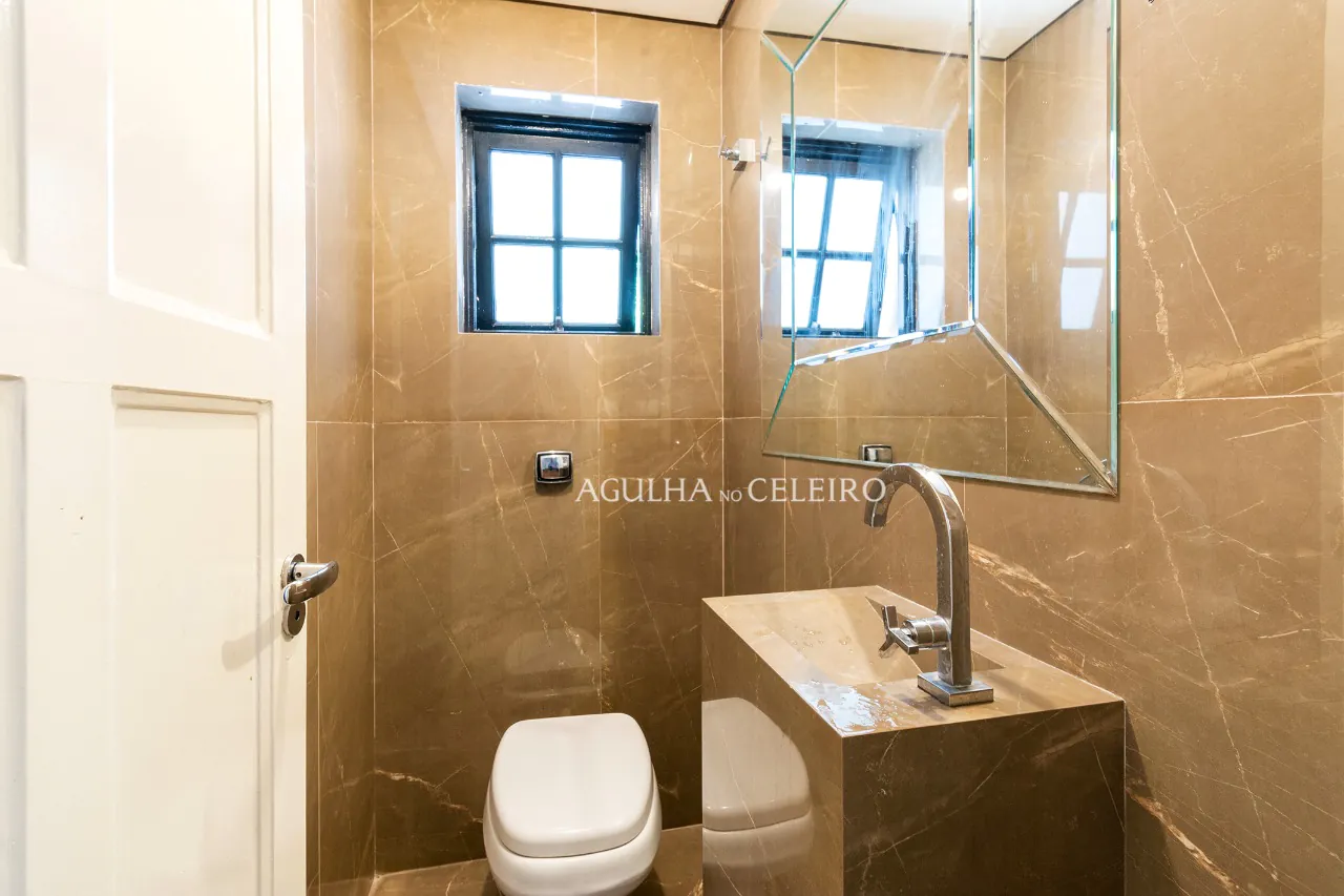 Casa estilo neoclássico em localização cobiçada! – 9478 - DSC_3922