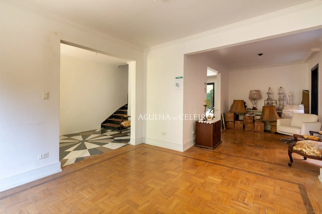 Casa estilo neoclássico em localização cobiçada! – 9478 - DSC_3913