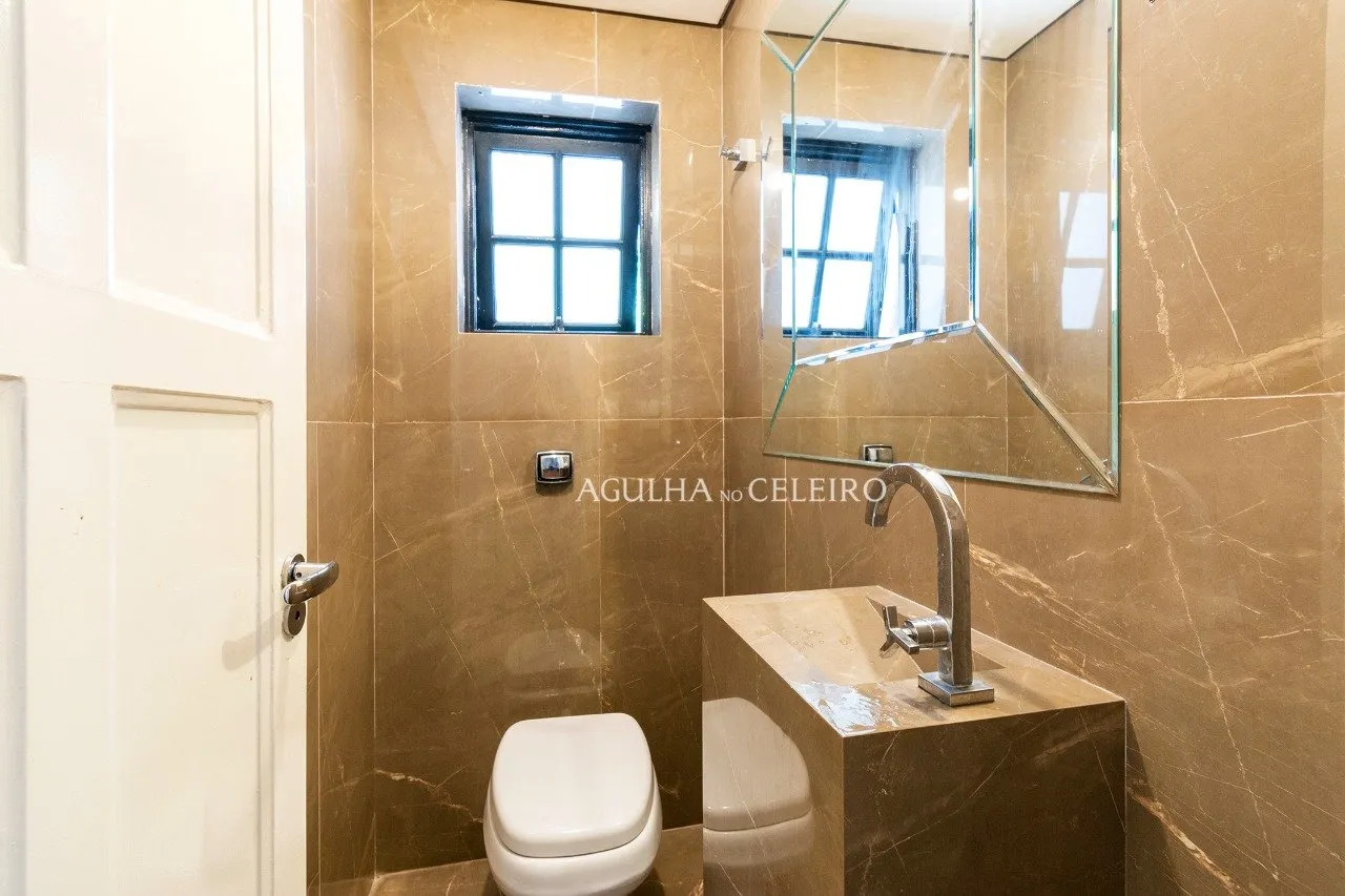 Casa estilo neoclássico em localização cobiçada! – 9478 - DSC_3922