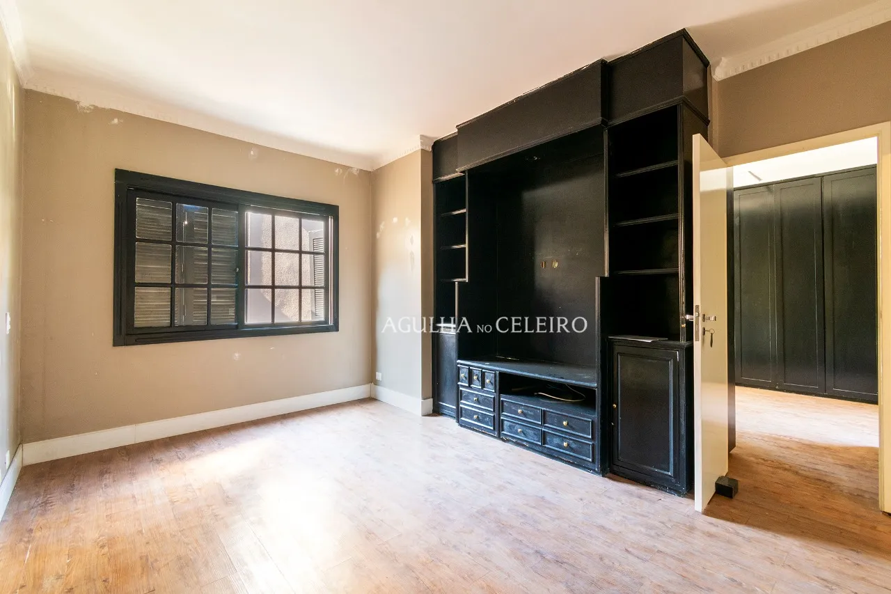 Casa estilo neoclássico em localização cobiçada! – 9478 - DSC_3975