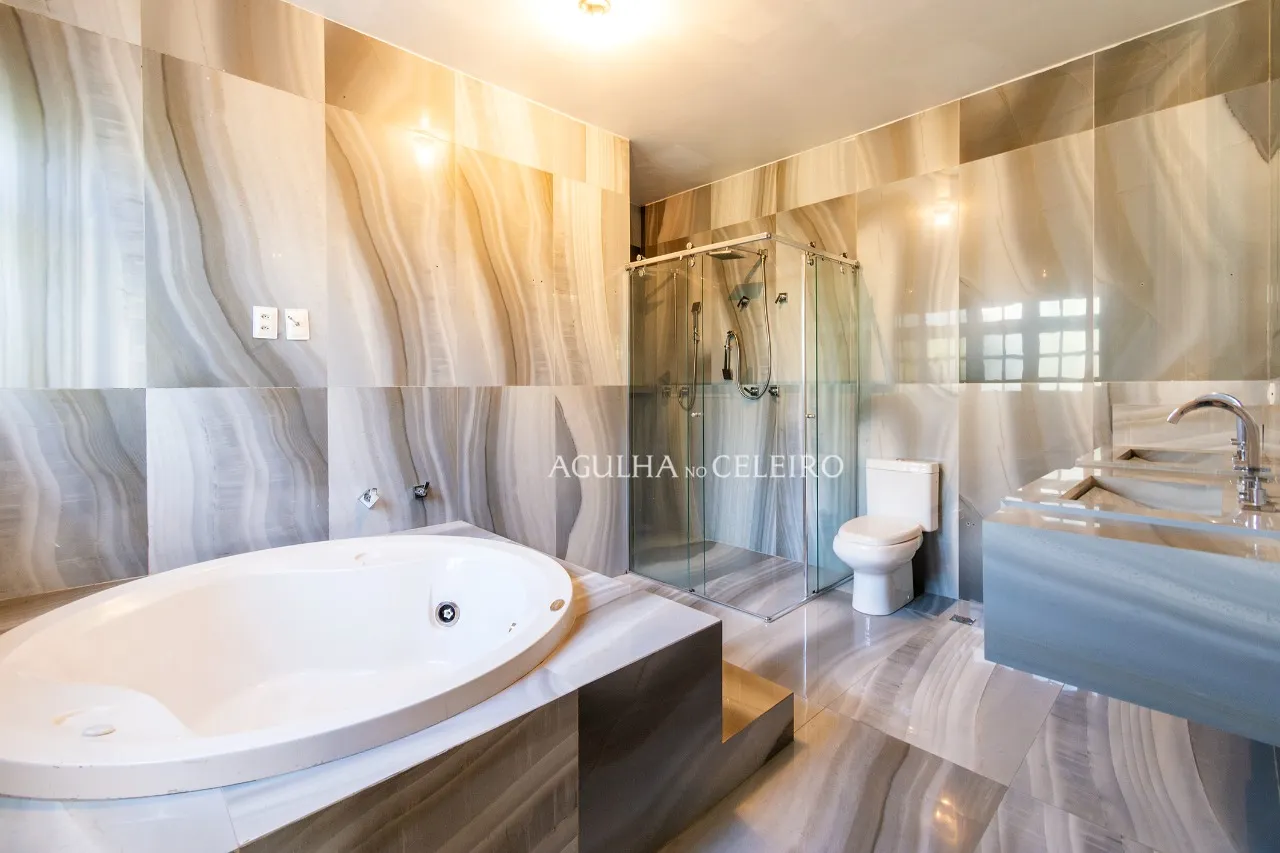 Casa estilo neoclássico em localização cobiçada! – 9478 - DSC_3966