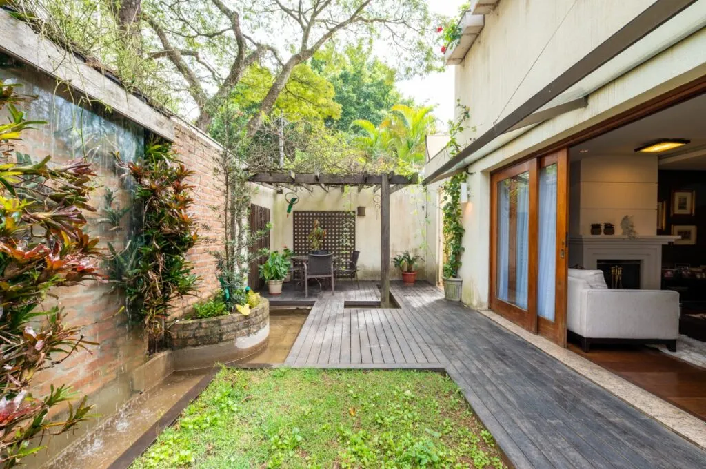 Venda/ Campo Belo: Casa aconchegante e com integração com a natureza! – 9849