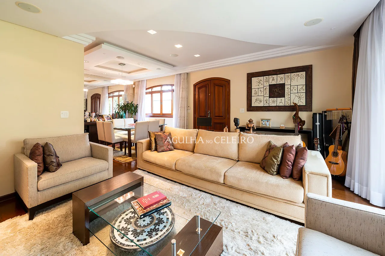 Venda/ Campo Belo: Casa aconchegante e com integração com a natureza! – 9849