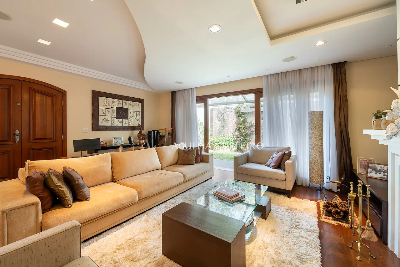 Venda/ Campo Belo: Casa aconchegante e com integração com a natureza! – 9849