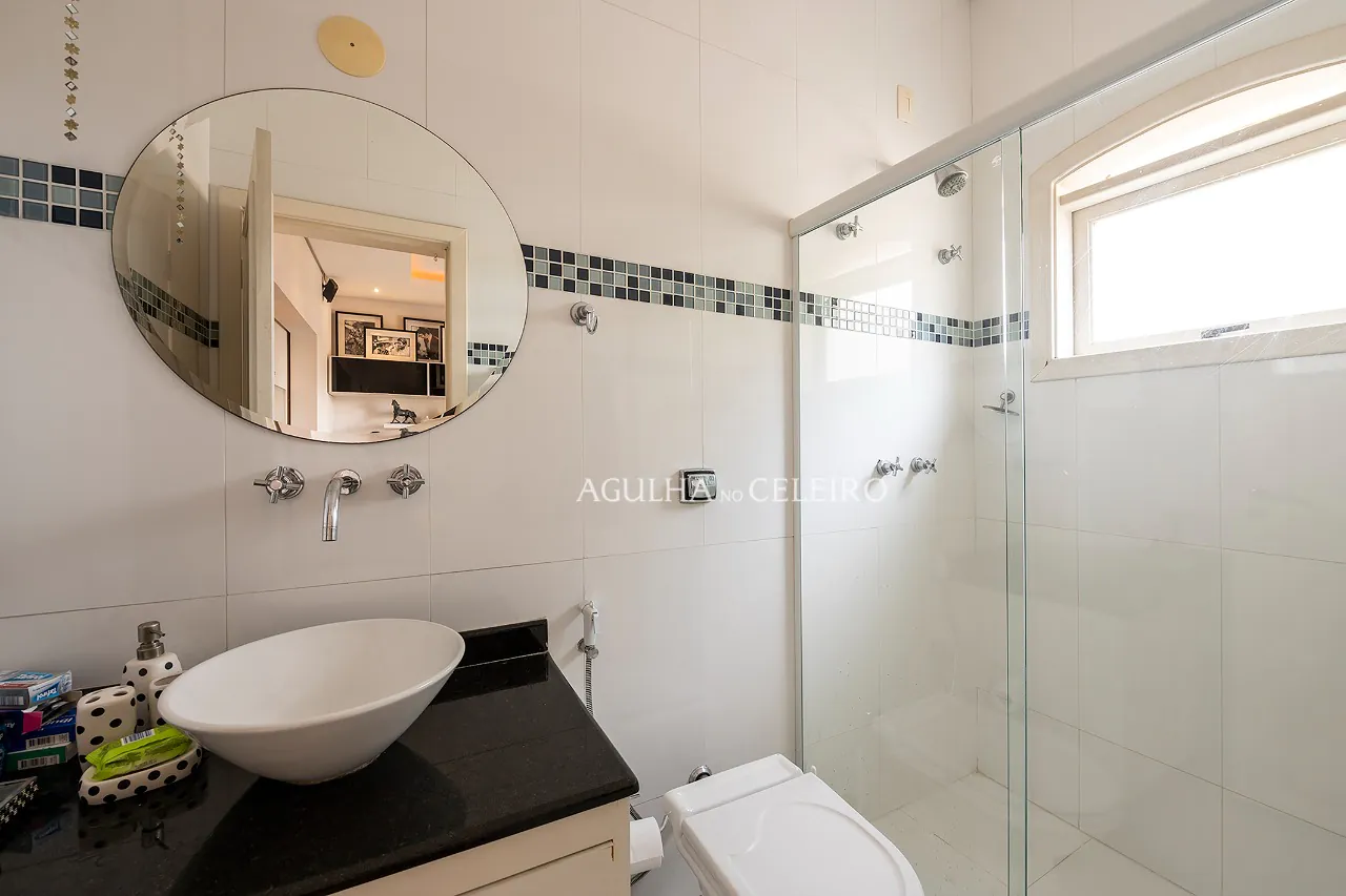 Venda/ Campo Belo: Casa aconchegante e com integração com a natureza! – 9849