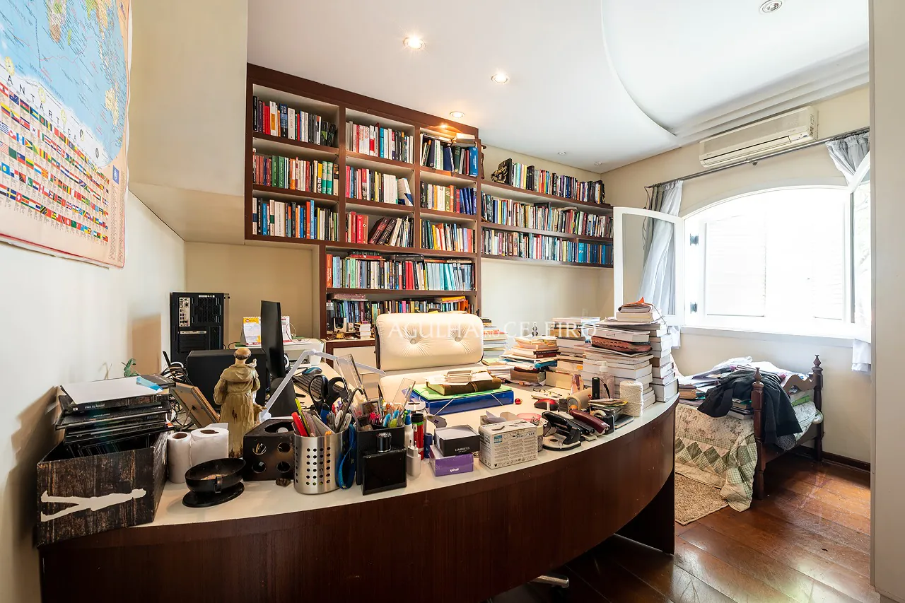 Venda/ Campo Belo: Casa aconchegante e com integração com a natureza! – 9849