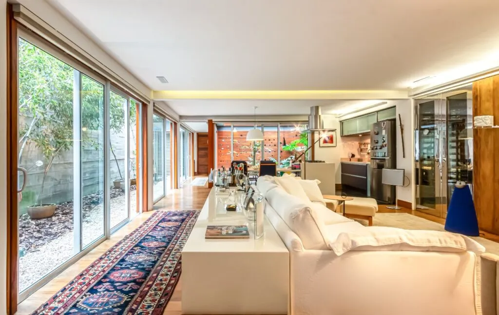 Casa rodeada de verde próxima ao Ibirapuera para venda. – CA1279