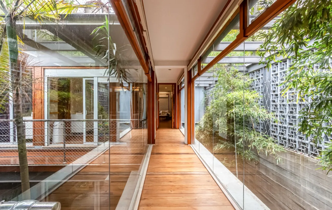 Casa rodeada de verde próxima ao Ibirapuera para venda. – CA1279