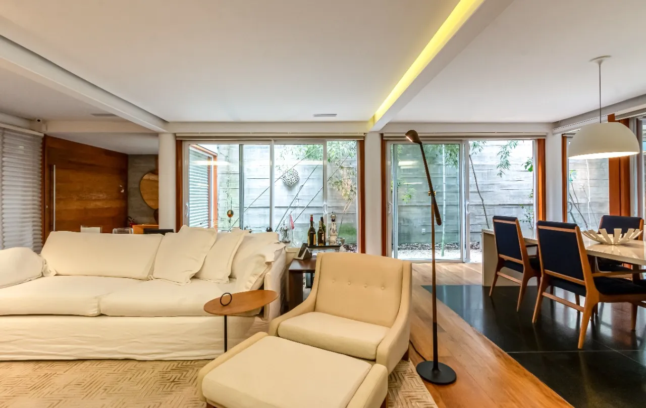 Casa rodeada de verde próxima ao Ibirapuera para venda. – CA1279