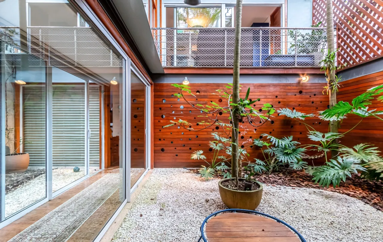 Casa rodeada de verde próxima ao Ibirapuera para venda. – CA1279