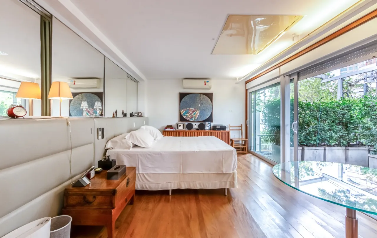 Casa rodeada de verde próxima ao Ibirapuera para venda. – CA1279