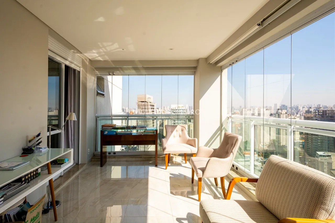 Uma cobertura mega charmosa na Vila Nova Conceição. – CO0198